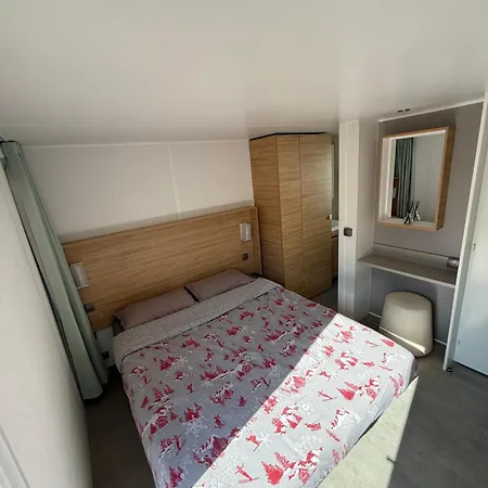 5 Etoiles Domaine De La Yole *