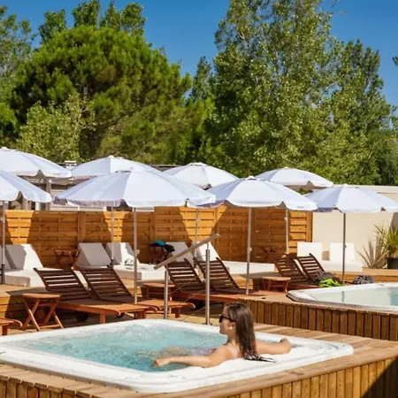 5 Etoiles Domaine De La Yole *